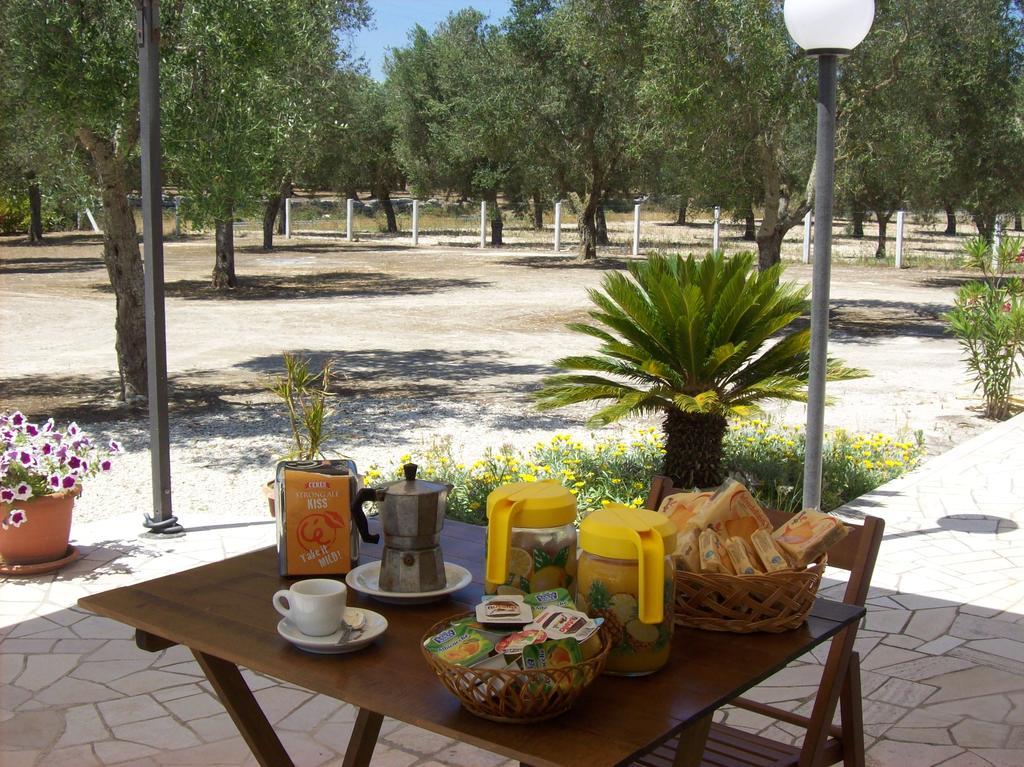 Otranto Le Sancinare Bed and Breakfast Casamassella Buitenkant foto